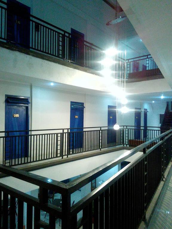 Zameena Guest House Cimahi エクステリア 写真