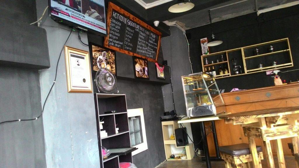 Zameena Guest House Cimahi エクステリア 写真
