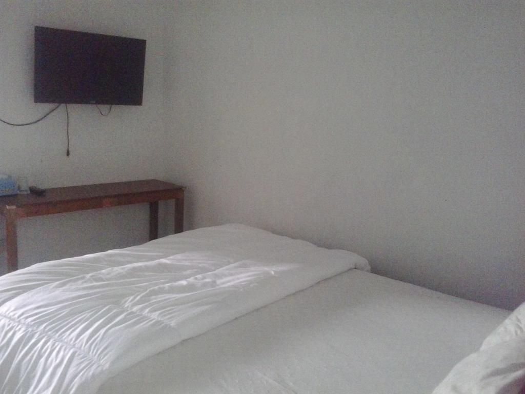 Zameena Guest House Cimahi エクステリア 写真