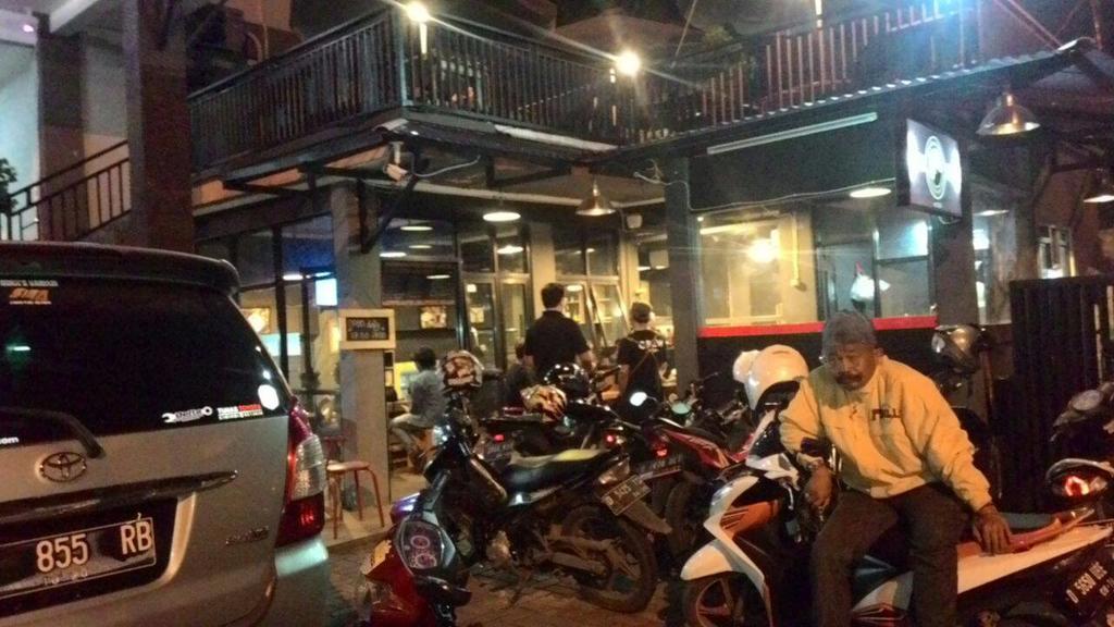 Zameena Guest House Cimahi エクステリア 写真